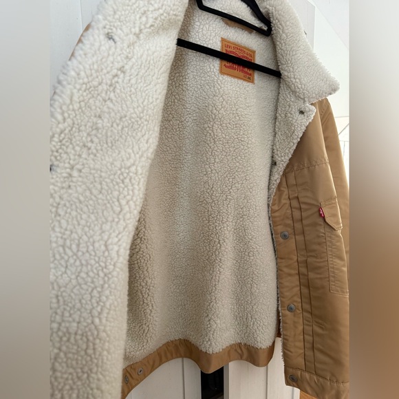 Levi's Men's Type II Sherpa Trucker Jacket; Men’s XXL - Picture 3 of 6